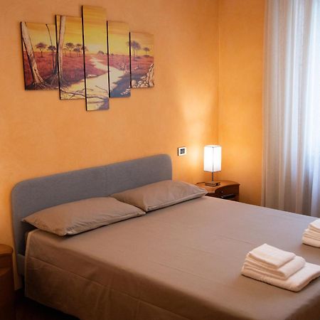 Holiday House Sabina Napoli Esterno foto