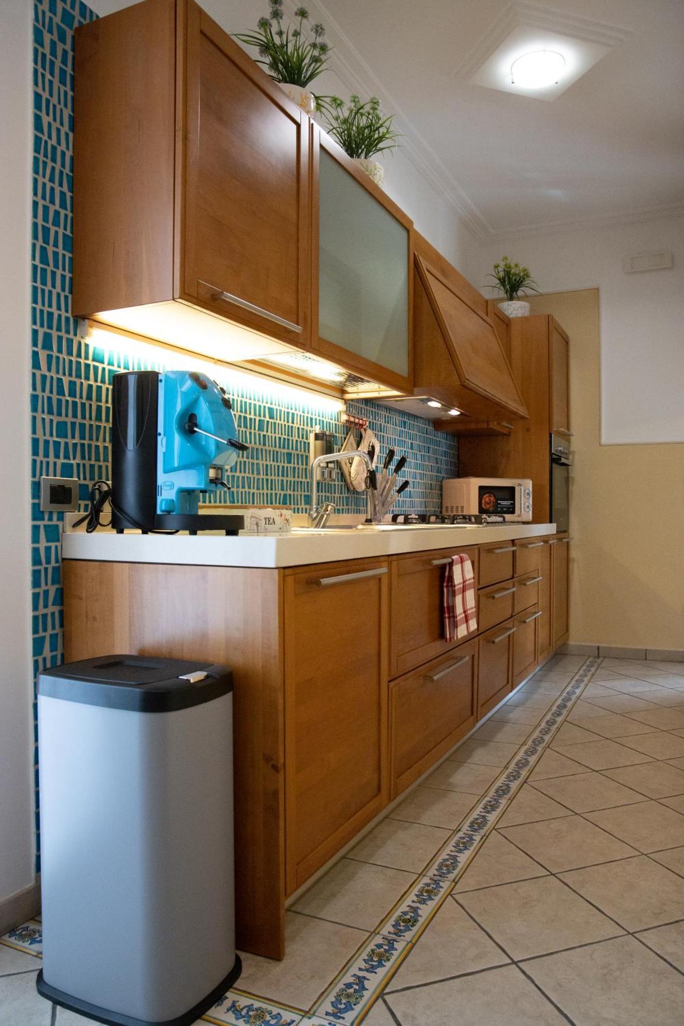 Holiday House Sabina Napoli Esterno foto
