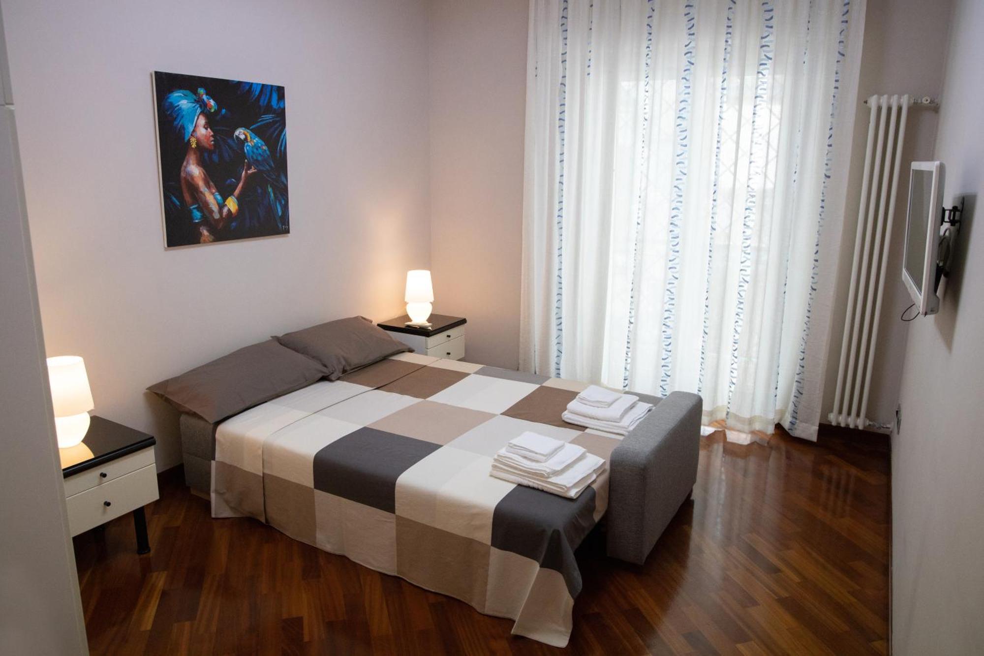 Holiday House Sabina Napoli Esterno foto